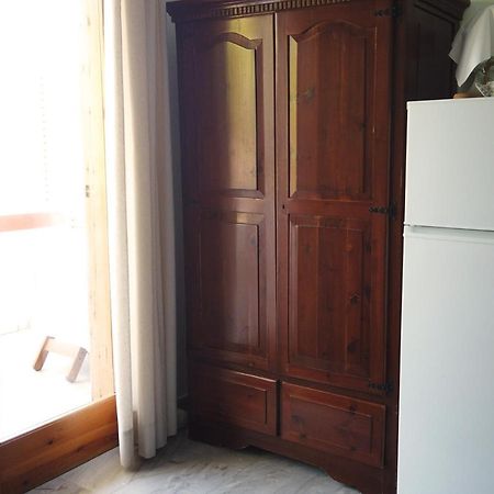Fistiki Rooms Agia Marina  Exterior foto