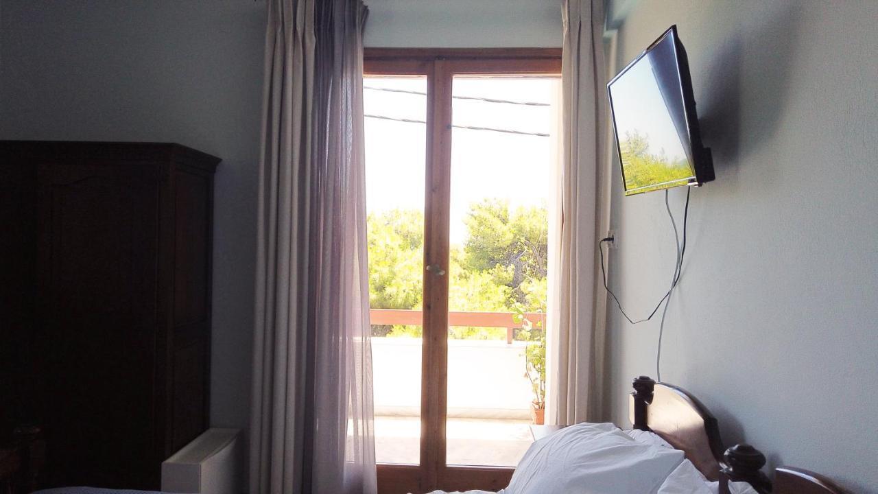 Fistiki Rooms Agia Marina  Exterior foto