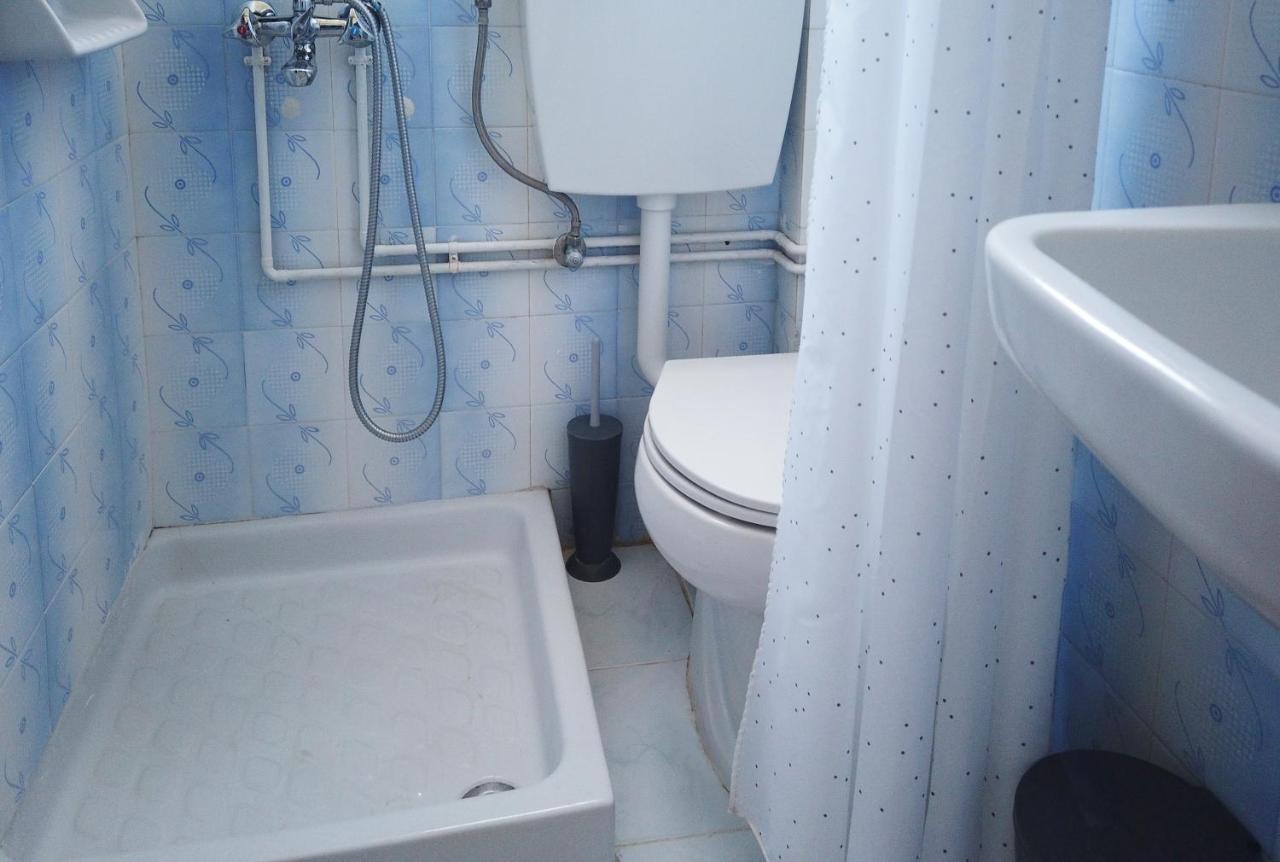 Fistiki Rooms Agia Marina  Exterior foto